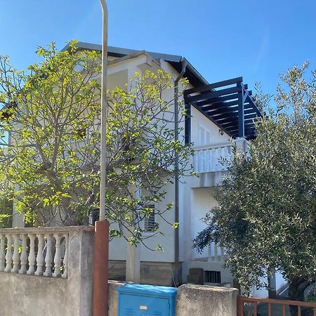 Apartment Raslina Екстериор снимка