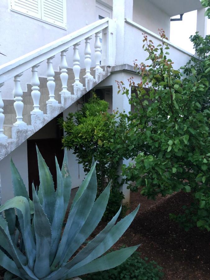 Apartment Raslina Екстериор снимка