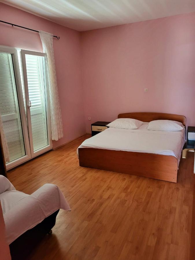 Apartment Raslina Екстериор снимка
