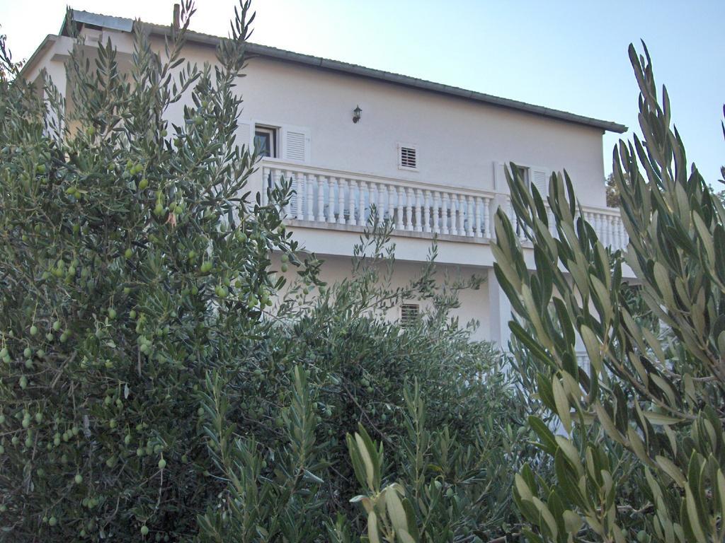 Apartment Raslina Стая снимка